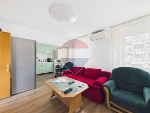 Casa cu 8 camere de vanzare | rezidential si comercial | Nerva Traian - imagine 4