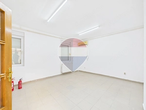 Casa cu 8 camere de vanzare | rezidential si comercial | Nerva Traian - imagine 9