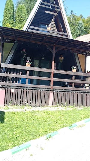 Sinaia închiriez 2 cabane A frame - imagine 7