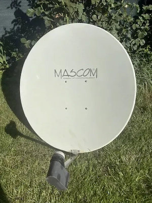 Antena satelit offset din aluminium cu diametrul de 1m, MASCOM, cu LNB (4 ieșiri)