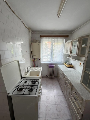 Apartament 2 camere, decomandat - imagine 3
