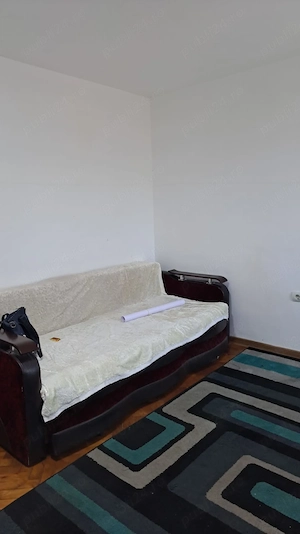 Garsonieră de închiriat 