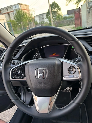 Honda Civic 1.5 turbi CVT berlina - imagine 5