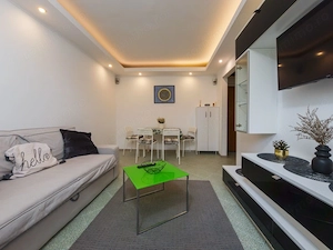 Apartament de 2 camere de închiriat