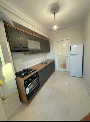 Apartament de închiriat . - imagine 4