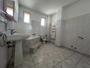 Vând casă individuală S+P+1E+POD   400 mp utili | Teren 377 MP | Zona parc MIHAI VITEAZUL - imagine 8