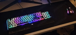 Tastatura mecanica  și mouse full RGB ambele, silentioase si precise ,ambele la 200 lei