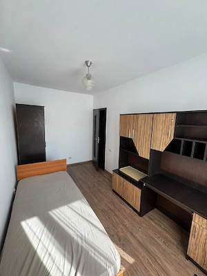 Apartament 3 camere utilat - imagine 3