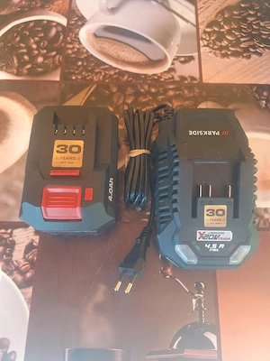 Acumulatori si incarcator 20V Parkside