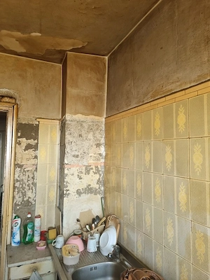 Vand apartament 3 camere zona Favorit Dr.Taberei 90000Euro negocibil 10 10 necesita renovare - imagine 5