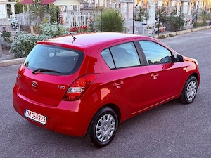 Hyundai i20 benzina 1,2 an 2013  - imagine 4