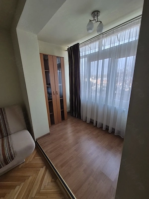 Apartament cu 4 camere si garaj