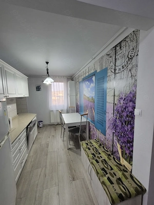 Apartament cu 4 camere si garaj - imagine 2
