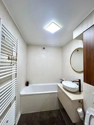 Apartament Lux 3 Camere Regim Hotelier - Vizavi de Pallas - imagine 8