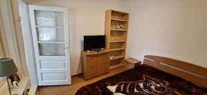 Închiriere casa la curte zona Alexandriei,2 cam ,centrala termica,1 bucatarie,1 baie,complet mobilat - imagine 7