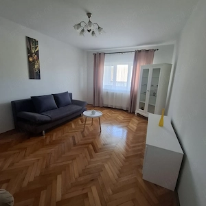 Inchiriez apartament 3 camere
