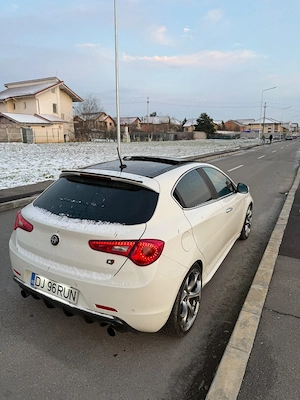 Alfa Romeo Giulietta Quadrifoglio - imagine 8