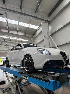 Alfa Romeo Giulietta Quadrifoglio - imagine 10