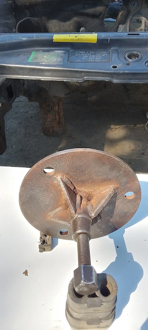 Presă Extractor Butuc / Planetară Dacia Clasic 