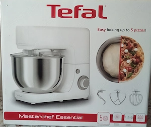 Vând robot de bucătărie Tefal MasterChef Essential QB150138