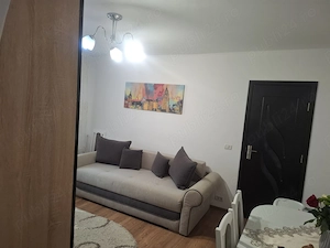 Proprietar-Vând apartament 3 camere