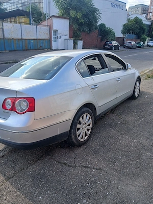 Vand Passat B6 2.0 TDI 2006 proprietar - imagine 4
