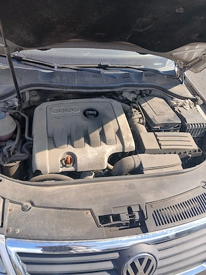 Vand Passat B6 2.0 TDI 2006 proprietar - imagine 7