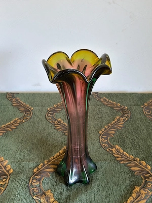 Vază Murano din sticlă, model floare, multicoloră, vintage