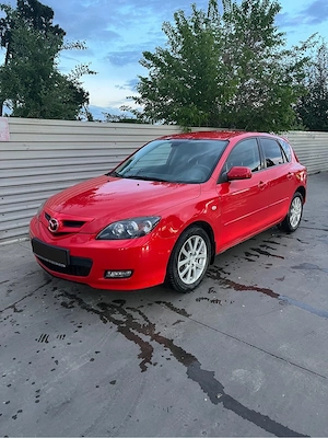 Vând Mazda 3