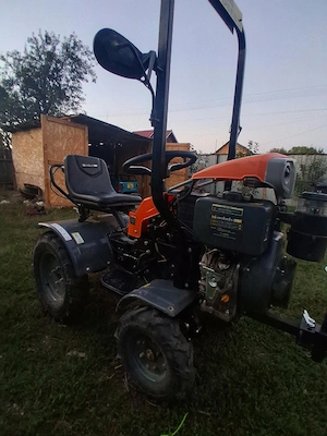 vând tractoraș de 12cp - imagine 3