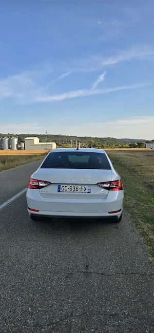 Vand skoda superb an 2022 - imagine 5
