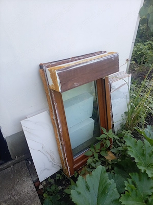 Geam termopan  folosit în stare foarte bună Are și persană din aluminiu 