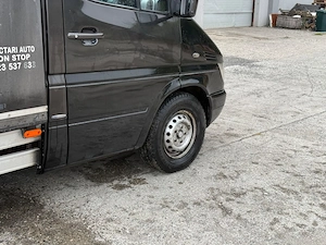 Vând Mercedes-Benz Sprinter 2.7 CDI, platformă auto, în stare foarte bună, ideal pentru tractări - imagine 5