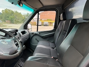 Vând Mercedes-Benz Sprinter 2.7 CDI, platformă auto, în stare foarte bună, ideal pentru tractări - imagine 3
