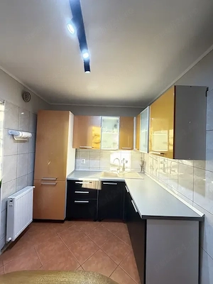 vand apartament 3 camere,70 m2,complet renovat si echipat,luminos si gata pentru mutat - imagine 10