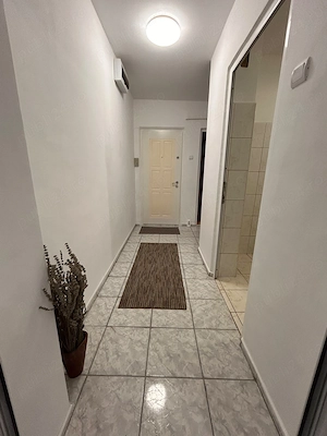 Proprietar închiriez apartament 2 camere - imagine 6