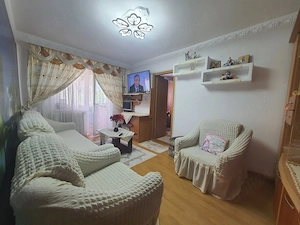 Vând apartament 2 camere Doraly et 3 cu centrala proprie pe gaz