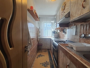 Vând apartament 2 camere Doraly et 3 cu centrala proprie pe gaz - imagine 3