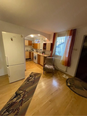 Închiriez apartament - imagine 4
