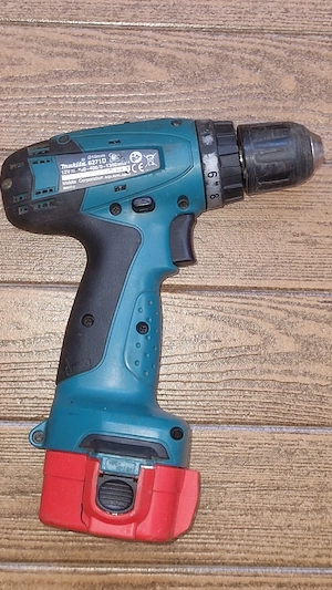Makita 6271D Bormasina