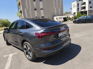 AUDI Q8 55 E-TRON Sportback  - imagine 3