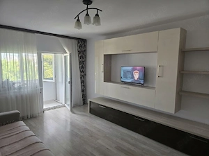 inchiriez apartament 3 camere - imagine 2