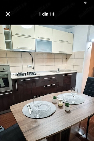 De vanzare - Apartament 3 camere decomandat