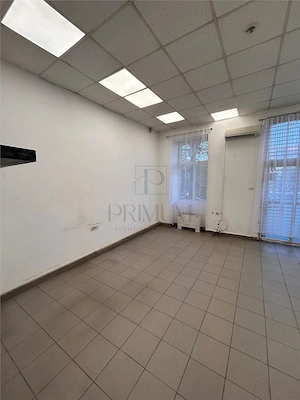Spatiu comercial - zona linistita - aer conditionat  - 3 camere - 70 mp