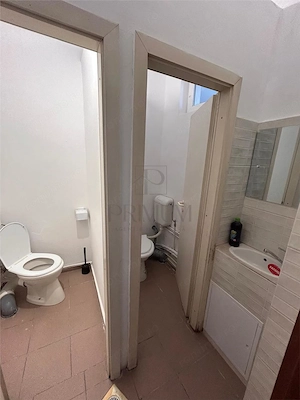 Spatiu comercial - zona linistita - aer conditionat  - 3 camere - 70 mp - imagine 8