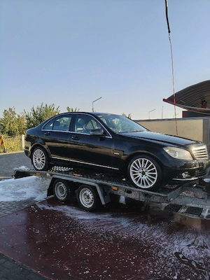 Se dezmembrează W204 - imagine 2
