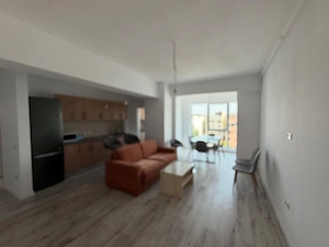 Apartament 3 camere, 92 mp, zona Promenada - imagine 2