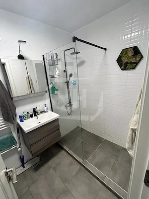 Apartament 42 mp, intermediar, mobilat si utilat, zona strazii Paris - imagine 5