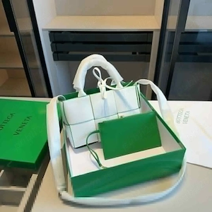Bottega Veneta  geantă de damă, piele naturală