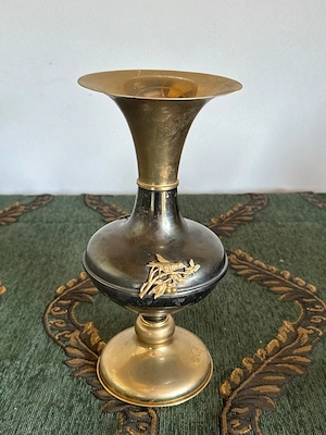 Vaz  vintage din metal